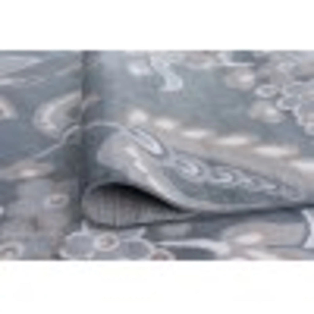 5' x 7' Gray and Cream Polypropylene Indoor Area Rug B42531
