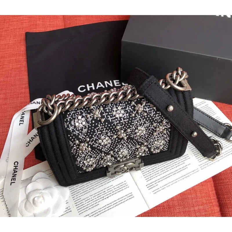 Small Handbag U1909