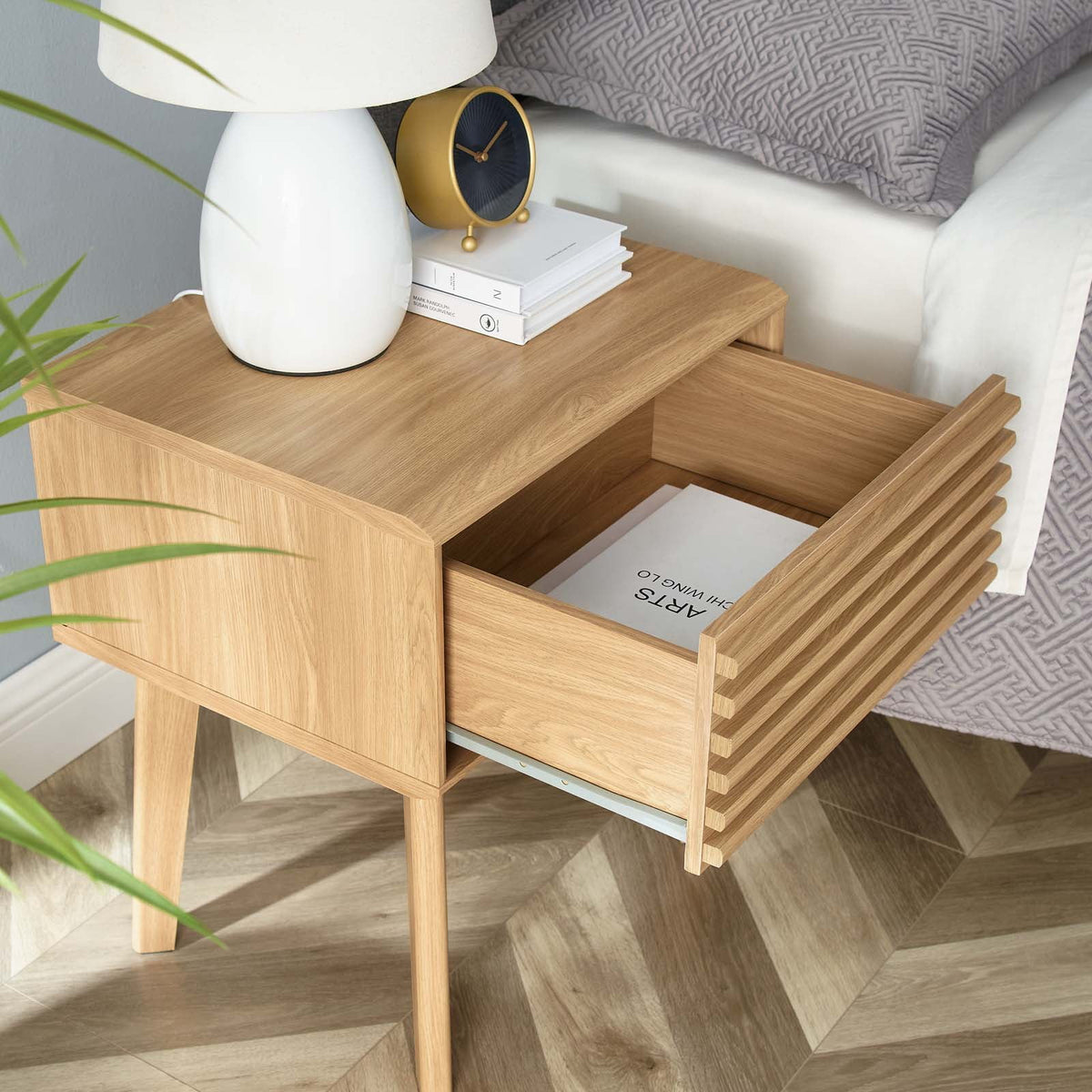 Oak End Table P4336
