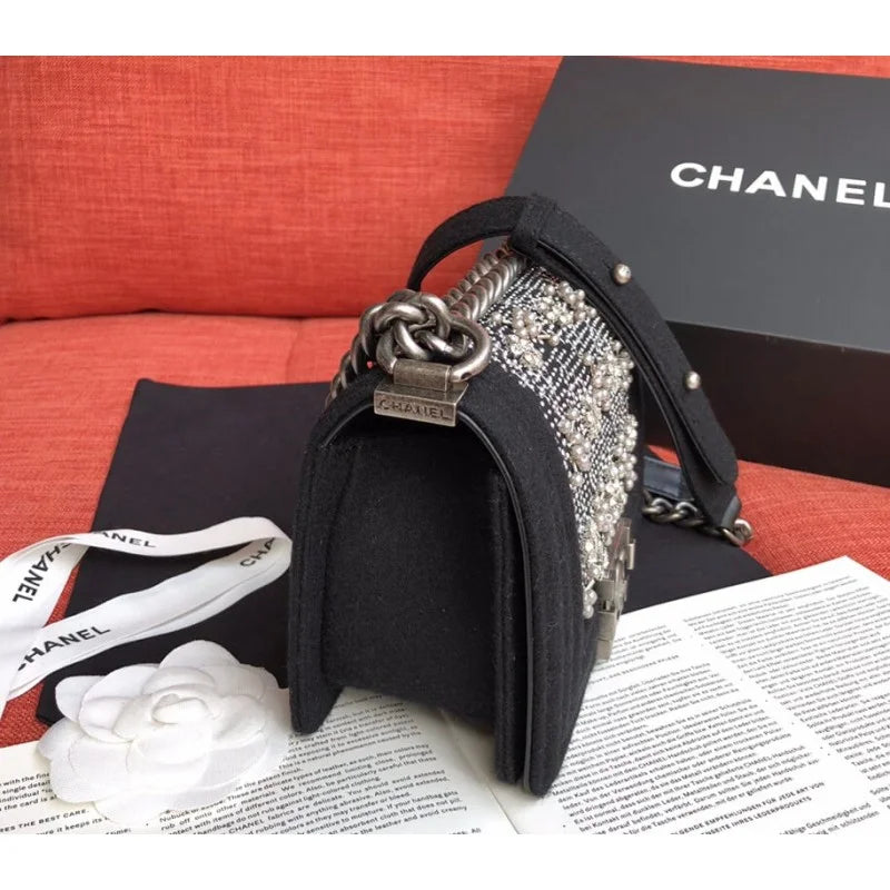 Small Handbag U1909